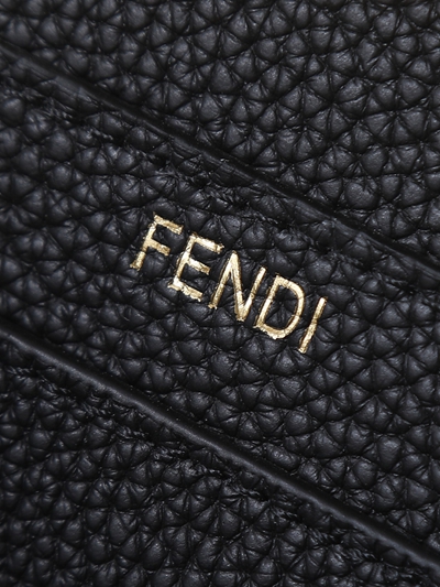 フェンディバッグ角部分ディテール